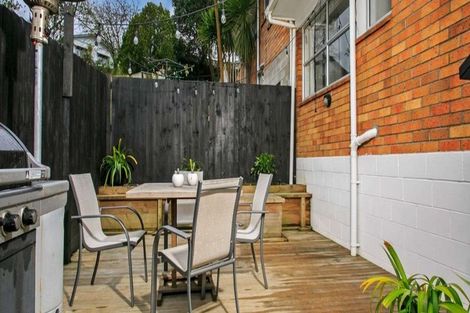 Photo of property in 1/108 Canongate Street, Birkdale, Auckland, 0626