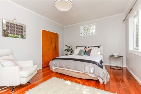 Photo of property in 1/14 Norman Road, Titirangi, Auckland, 0604