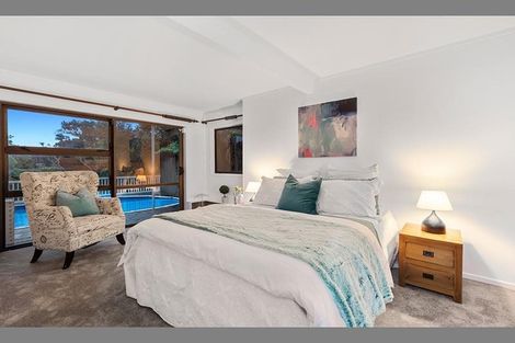 Photo of property in 40 Valley View Road, Glenfield, Auckland, 0629