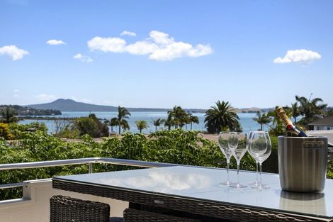Photo of property in 1/10 Coquille Place, Half Moon Bay, Auckland, 2012