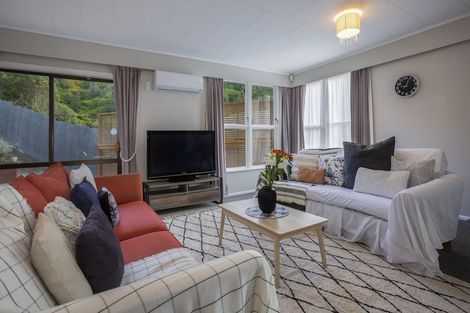 Photo of property in 74 Rangituhi Crescent, Takapuwahia, Porirua, 5022