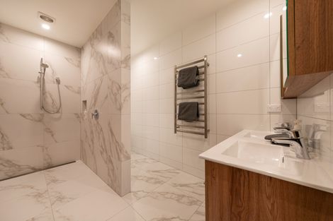 Photo of property in 337 Beacon Point Road, Wanaka, 9305