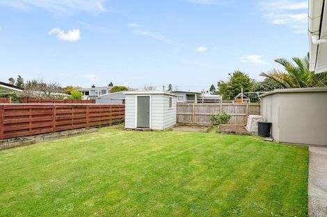 Photo of property in 16 Sierra Avenue, Te Kamo, Whangarei, 0112