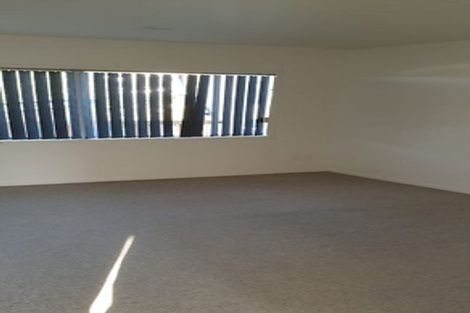 Photo of property in 27 Dovey Place, Massey, Auckland, 0614