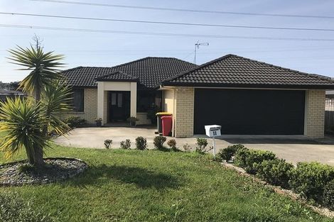 Photo of property in 11 Holsten Place, Massey, Auckland, 0614
