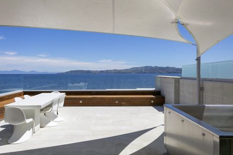 Photo of property in 225 Lake Terrace, Waipahihi, Taupo, 3330