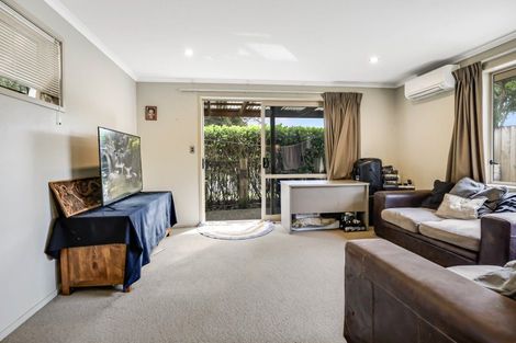 Photo of property in 114u1 Old Farm Road, Hamilton East, Hamilton, 3216