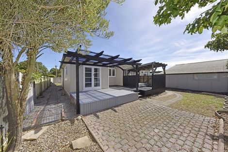 Photo of property in 84 Racecourse Road, Sockburn, Christchurch, 8042