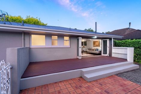 Photo of property in 223 Memorial Avenue, Burnside, Christchurch, 8053