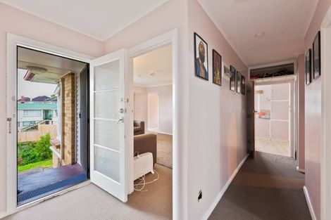 Photo of property in 28 Ellen St, 28 Ellen Street, Manurewa East, Auckland, 2102