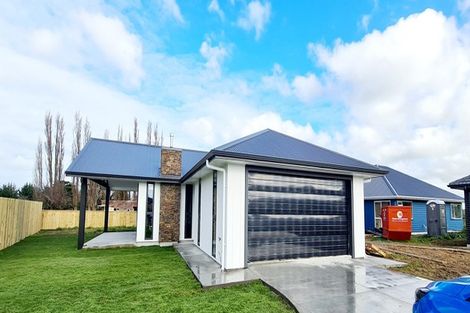 Photo of property in 30 Oldfield Lane, Marton, 4710