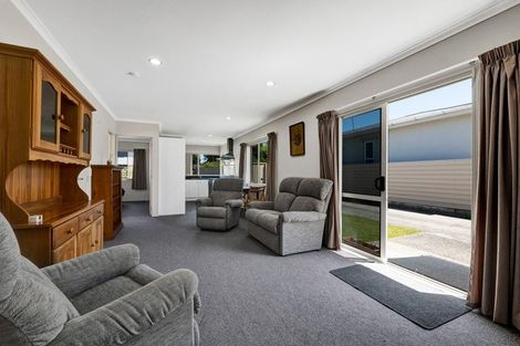 Photo of property in 9b Disraeli Street, Hawera, 4610