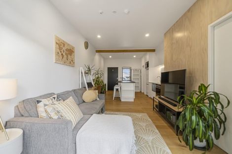 Photo of property in 6/167 Hobsonville Point Road, Hobsonville, Auckland, 0616