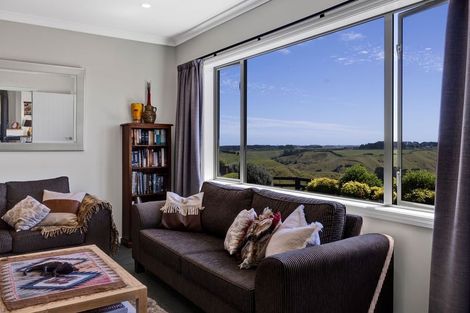 Photo of property in 355 Ngawhini Road, Hawera, 4674