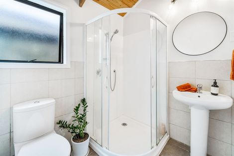 Photo of property in 19 Matai Road, Stanmore Bay, Whangaparaoa, 0932