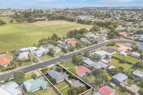 Photo of property in 14 Eddowes Street, Manurewa, Auckland, 2102