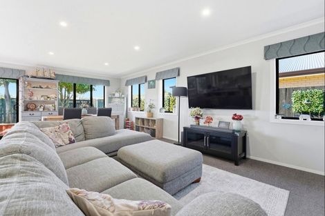 Photo of property in 1 Kauri Place, Pahiatua, 4910