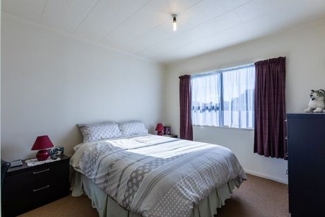 Photo of property in 16 Burgoyne Street, Woodville, 4920