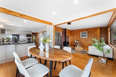 Photo of property in 2 Allender Drive, Torbay, Auckland, 0630