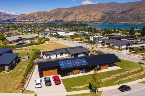 Photo of property in 20 Infinity Drive, Wanaka, 9305