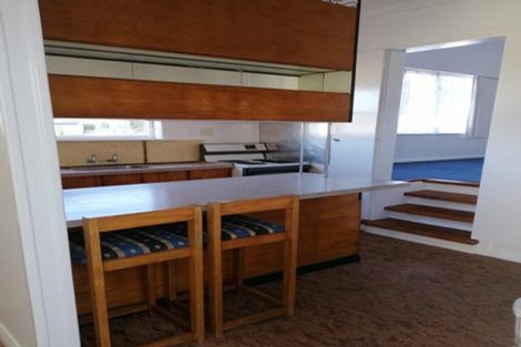 Photo of property in 16 Toru Street, Lyall Bay, Wellington, 6022