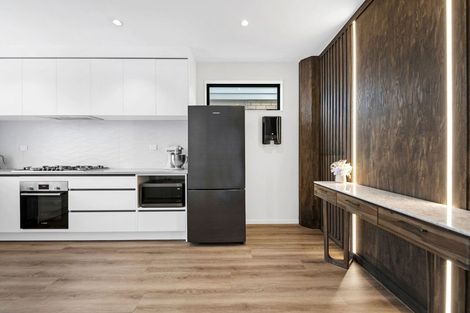 Photo of property in 10 Koropiko Lane, Flat Bush, Auckland, 2019