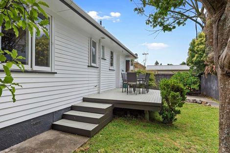 Photo of property in 60 Southsea Crescent, Silverdale, Hamilton, 3216
