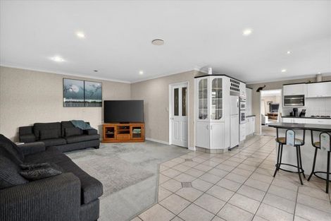 Photo of property in 4 Halesia Place, Mount Maunganui, 3116