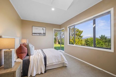 Photo of property in 100 Elsham Road, Lepperton, New Plymouth, 4373