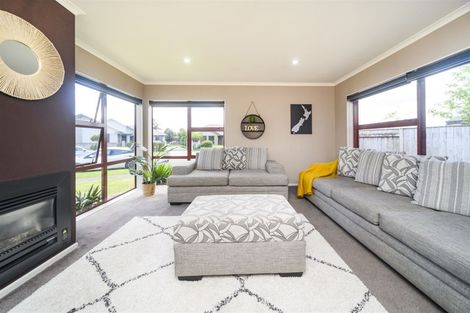 Photo of property in 40 Geneva Terrace, Kelvin Grove, Palmerston North, 4414
