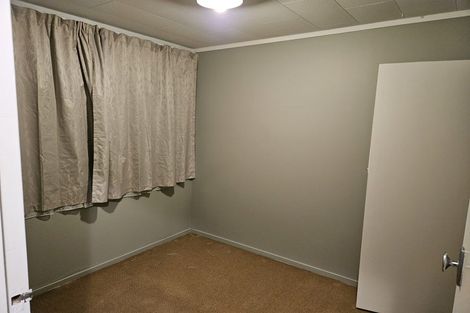 Photo of property in 51f1- Hartford Crescent, Totara Park, Upper Hutt, 5018