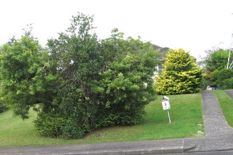 Photo of property in 1 Merville Avenue, Te Atatu South, Auckland, 0610