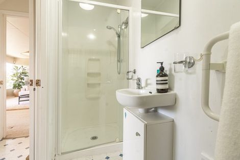 Photo of property in 15a Rangitoto Terrace, Milford, Auckland, 0620