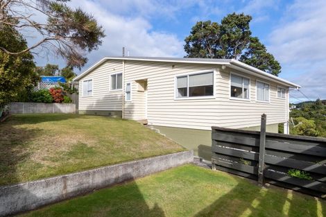 Photo of property in 14 Akatea Road, Korokoro, Lower Hutt, 5012