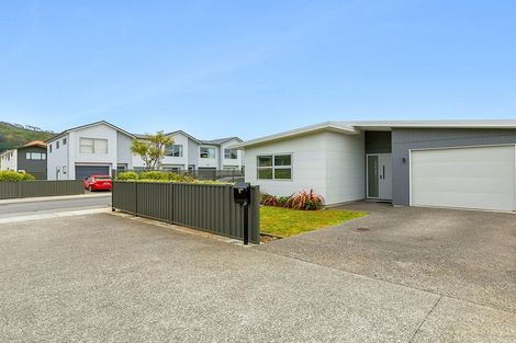 Photo of property in 1 Tieke Lane, Kenepuru, Porirua, 5022