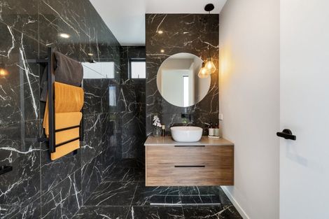 Photo of property in 1 Waiawa Lane, Bethlehem, Tauranga, 3110
