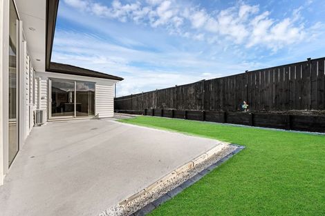 Photo of property in 18 Calder Crescent, Pokeno, 2402