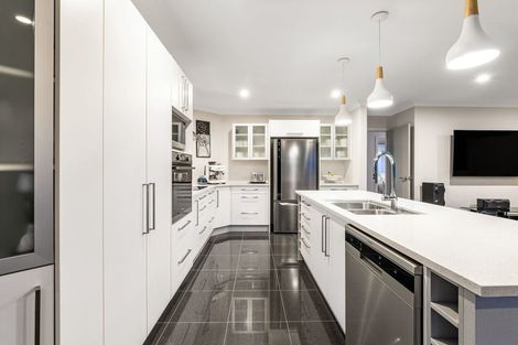 Photo of property in 73 Aotea Drive, Aotea, Porirua, 5024