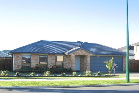 Photo of property in 11 Turnberry Drive, Wattle Downs, Auckland, 2103