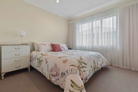 Photo of property in 32 Carroll Place, Owhata, Rotorua, 3010