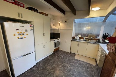 Photo of property in 35 Weymouth Street, New Plymouth, 4310
