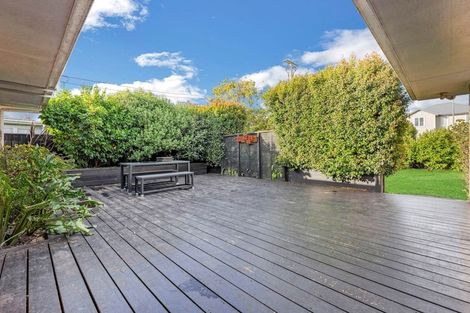 Photo of property in 80 Grove Road, Papakura, 2110