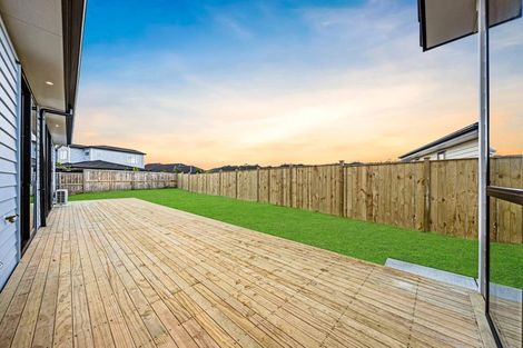 Photo of property in 5 Paihere Street, Huapai, 0810