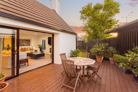 Photo of property in 2/2 Wairarapa Terrace, Merivale, Christchurch, 8014