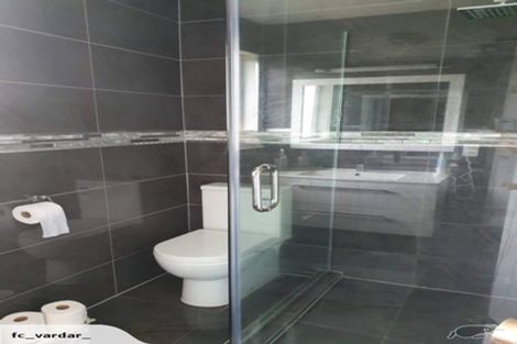 Photo of property in 17 Hewlett Road, Massey, Auckland, 0614