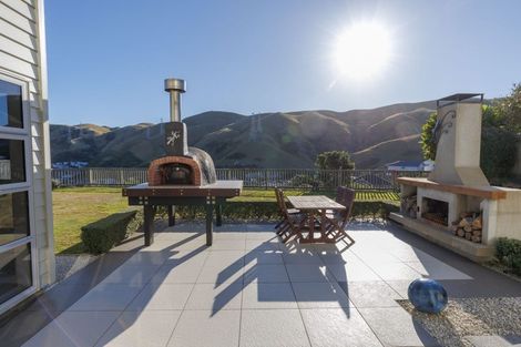 Photo of property in 8 Didsbury Grove, Churton Park, Wellington, 6037