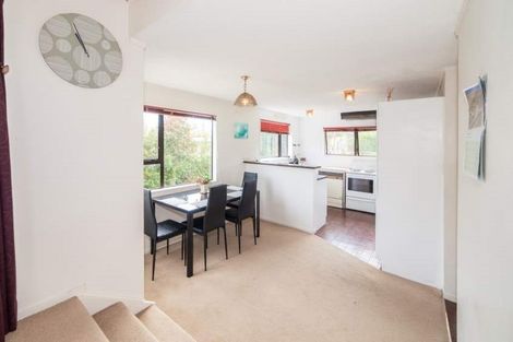 Photo of property in 386 Glenfield Road, Glenfield, Auckland, 0629