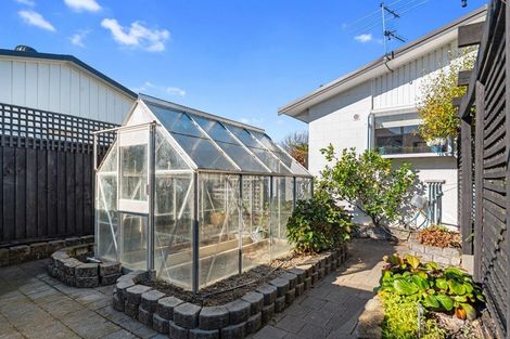 Photo of property in 12 Petries Road, Woodend, 7610