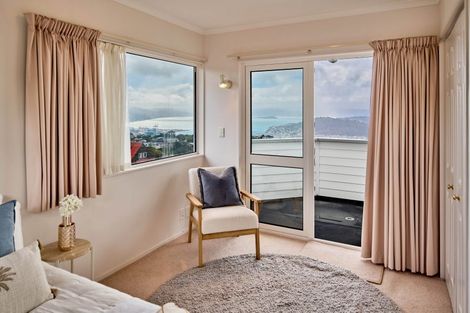 Photo of property in 79 Ashton Fitchett Drive, Brooklyn, Wellington, 6021