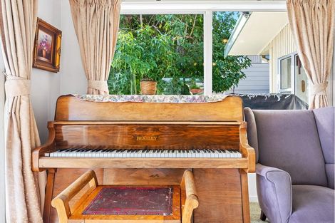 Photo of property in 42 Velma Road, Hillcrest, Auckland, 0627
